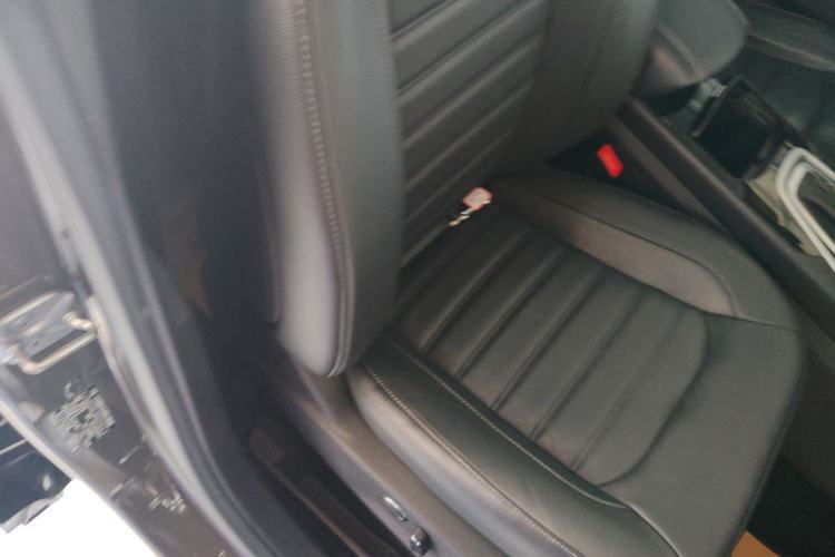 Used Ford Edge 2016 EcoBoost 245 Four-Wheel Drive Titanium Edition 7-Seater
