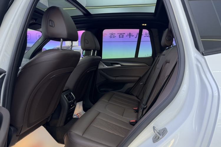 Used BMW X3 2022 xDrive30i Luxury Edition M Night Sky Package Interior 3