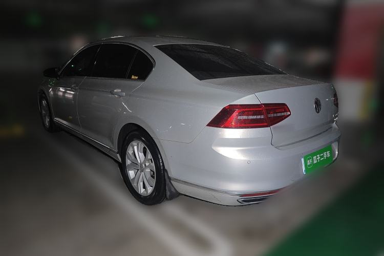 Used Volkswagen Magotan 2018 Facelift 330TSI DSG Luxury Model
