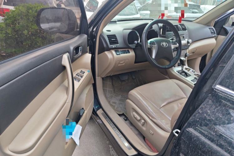 Used Toyota Highlander 2012 2.7L Two-Wheel Drive 7-Seater Luxury Edition
