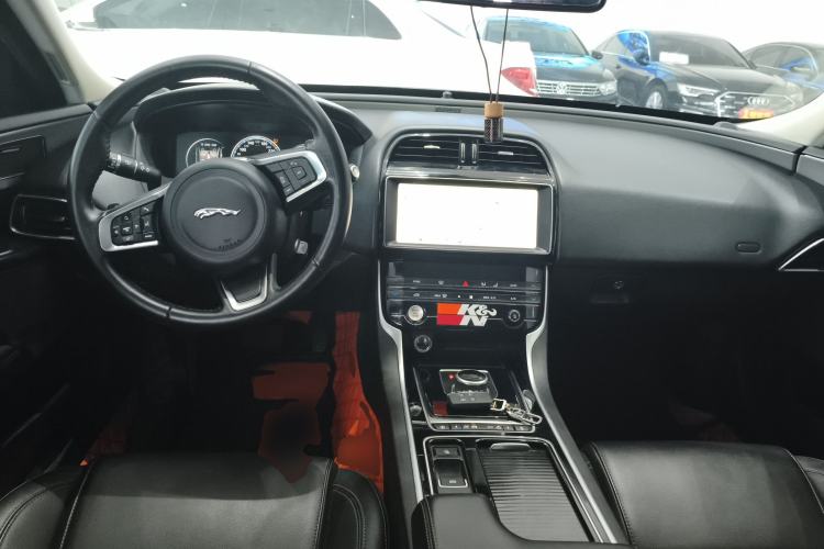 Used Jaguar XEL 2019 2.0T 200 PS Deluxe Edition
