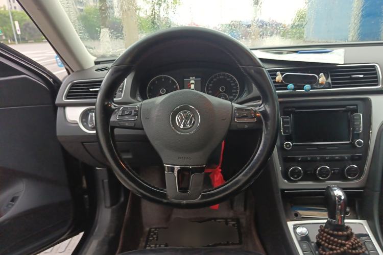 Used Volkswagen Passat 2014 1.8TSI DSG Prestige Edition Steering Wheel