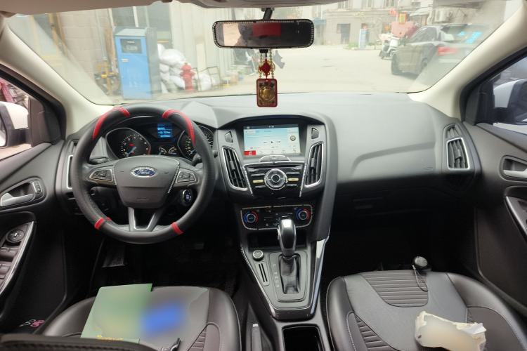 Used Ford Focus 2017 Hatchback 1.6L Automatic Fashion Edition Smart Drive Version
