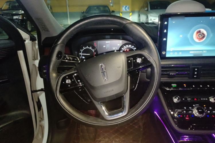 Used Lincoln Corsair 2021 2.0T Two-Wheel-Drive Luxury Edition Steering Wheel
