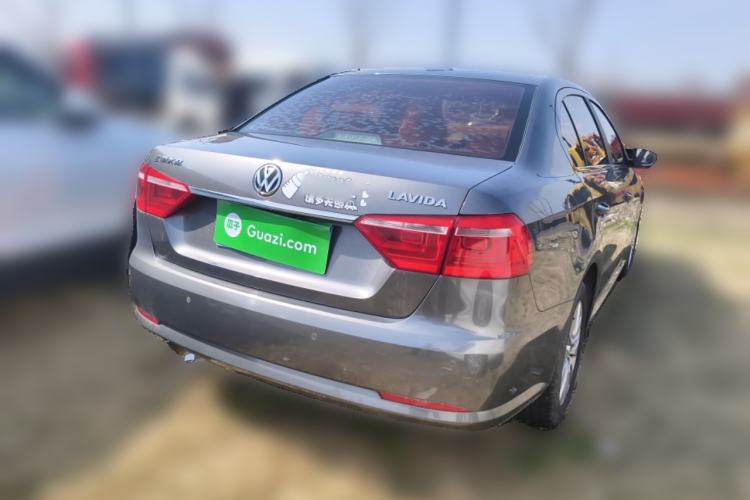 Used Volkswagen Lavida 2013 Restyled Classic 1.6L Manual Comfort Edition
