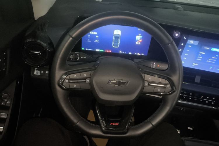 Used Chevrolet Equinox Plus 2024 102km RS Ultimate Edition
