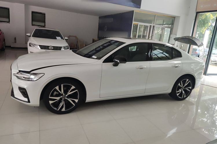 Used Volvo S60 2025 B5 Zhiya Sport Edition