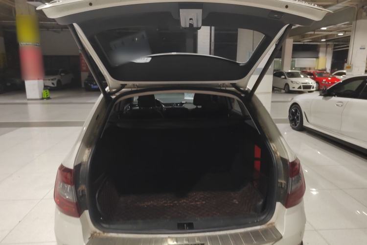 Used Skoda Octavia 2018 Station Wagon TSI280 DSG Luxury Edition Trunk