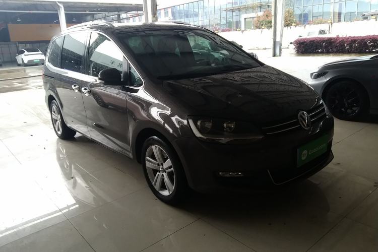 Used Volkswagen Sharan 2018 380TSI Comfort Edition 7-Seater Front Right 45 Deg