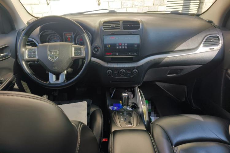 Used Dodge Journey 2016 2.4L Two-Wheel-Drive Touring Edition Center Console