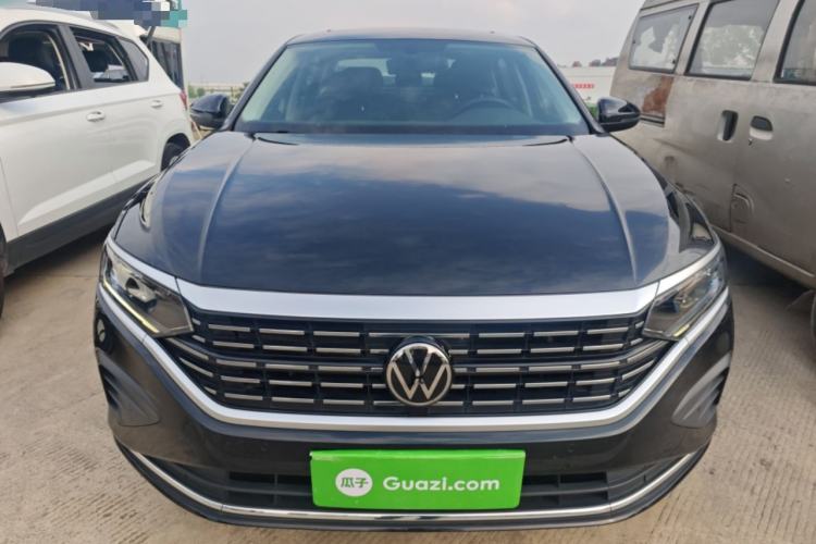 Used Volkswagen Passat 2024 380TSI Dragon Edition Front
