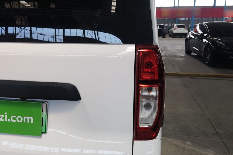 Used Wuling Zhiguang New Energy 2025 Comfort Model Exterior 3