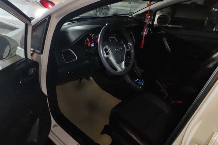 Used Cowin C3R 2015 1.5L AMT Gold Diamond Edition
