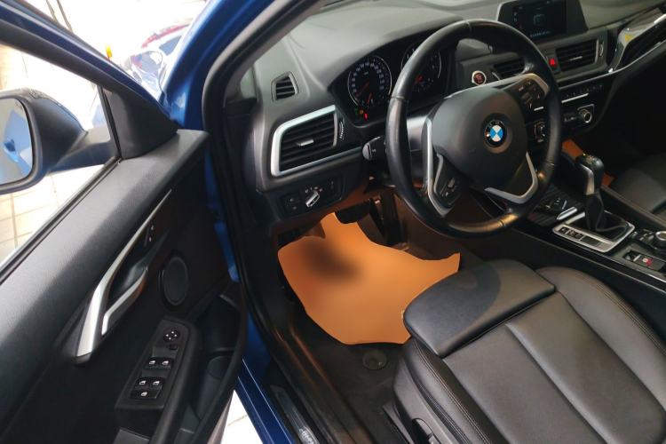 Used BMW 1 Series 2018 118i Sport Edition Driver Seat