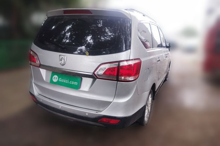 Used Baojun 730 2014 1.5L manual luxury trim 7 seats