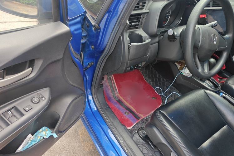 Used Honda Fit 2016 1.5L LXS CVT Comfort Sunroof Version Driver Seat