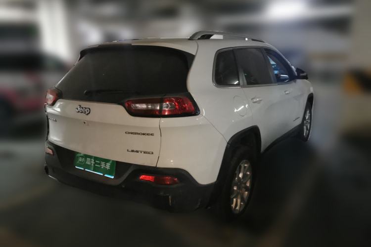Used Jeep Cherokee 2017 2.0L Superior Edition Rear Right 45 Deg