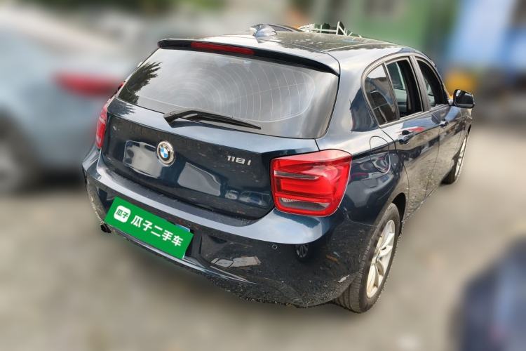 Used BMW 1 Series 2013 Facelifted 118i Leading Edition Rear Right 45 Deg