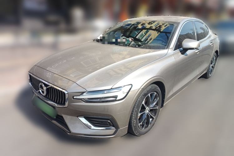 Used Volvo S60 2022 B4 Zhiyuan Luxury Edition