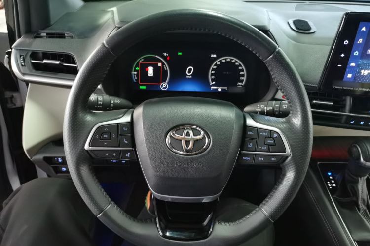 Used Toyota SIENNA 2021 2.5L Hybrid Ultimate Edition