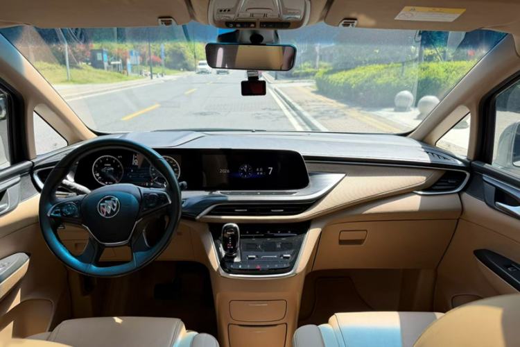 Used Buick GL8 2021 ES Land Cruiser 653T Luxury Edition
