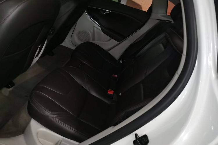 Used Volvo V40 2013 2.0T Zhiya Edition