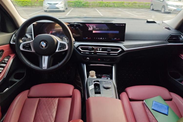 Used BMW 3 Series 2024 325i M Sport Package Center Console