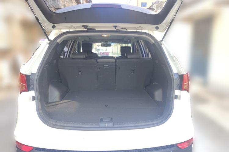 Used Hyundai Santa Fe 2013 2.4L Automatic Two-Wheel Drive Smart Version
