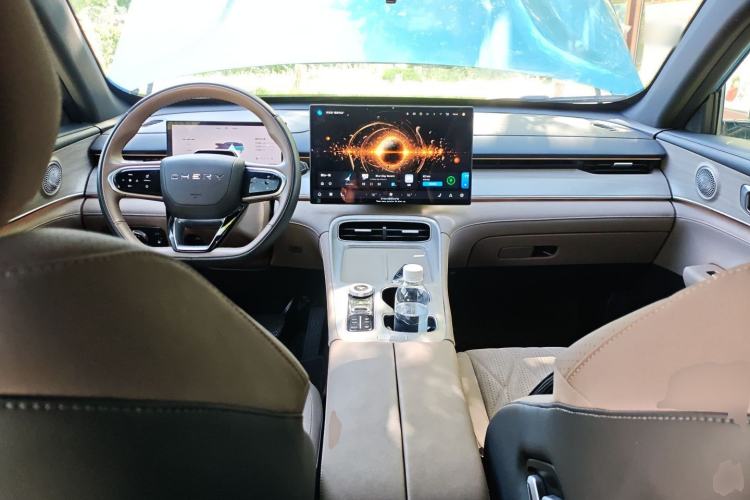 Used Chery Tiggo 8 PLUS C-DM 2025 1.5T 116 km Prestige Version 5 Seats