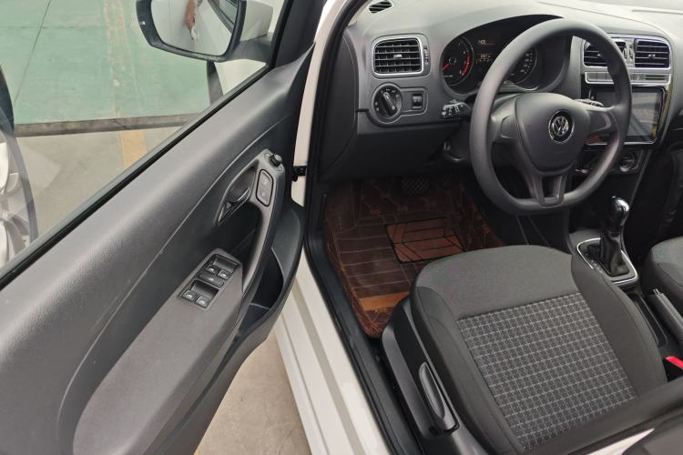 Used Volkswagen Polo 2014 1.4L Automatic Comfort Edition