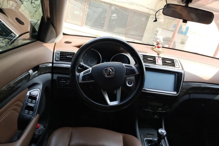 Used BAIC Weiwang S50 2016 1.5T Manual Joyful Luxury Edition Steering Wheel