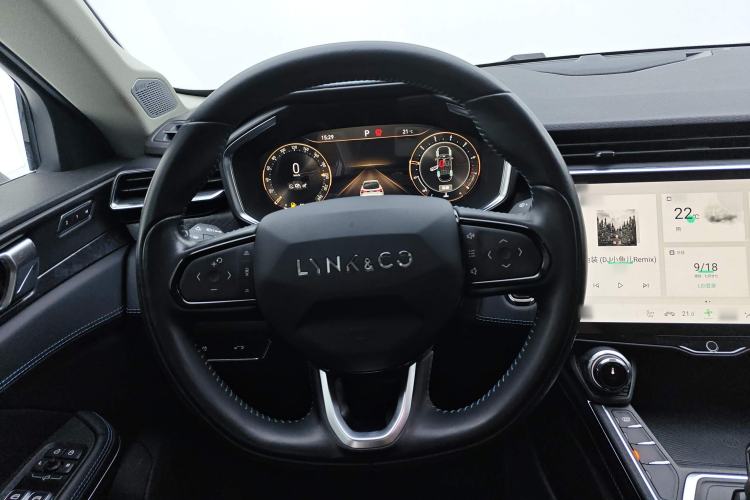 Used Lynk & Co 05 2020 2.0TD Two-Wheel Drive Shine Halo