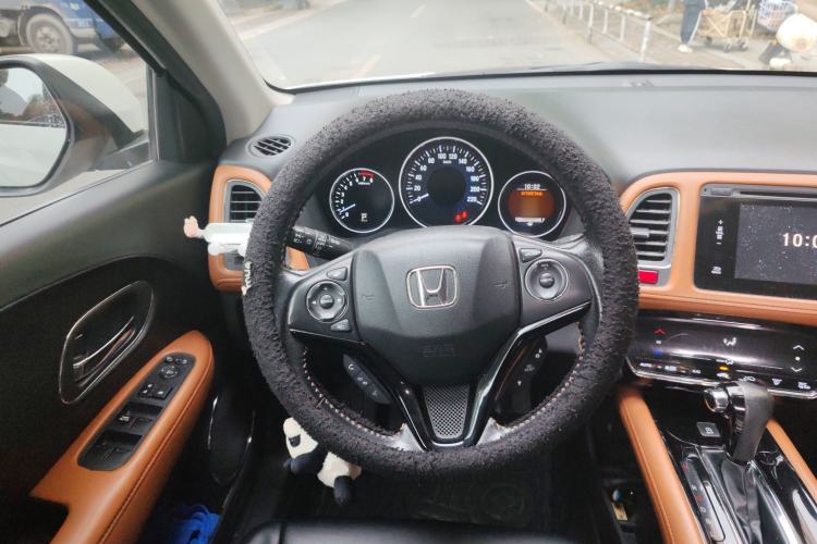 Used Honda Vezel 2015 1.8L CVT 2WD Luxury Model