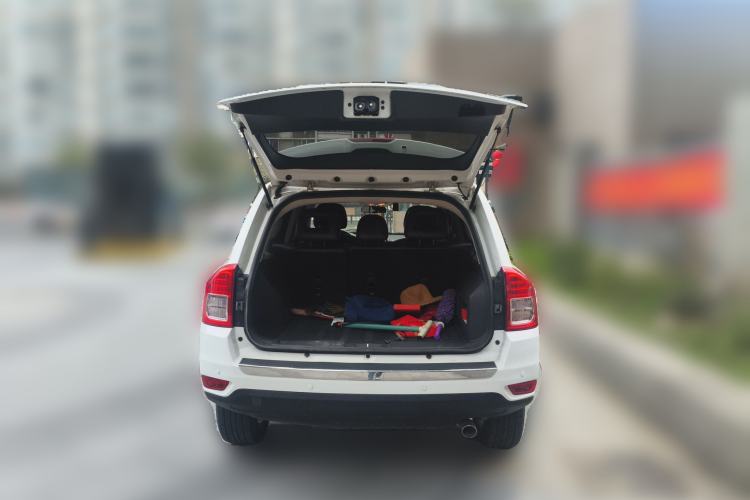 Used Jeep Compass 2012 2.4L Four-Wheel Drive Urban Edition
