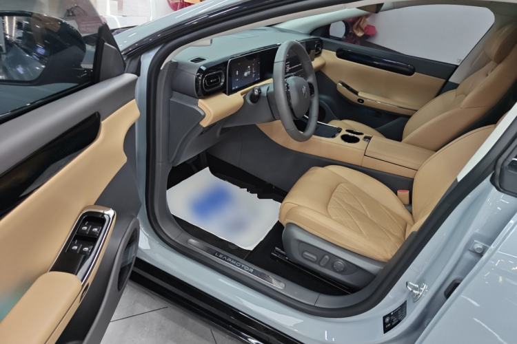 Used Leapmotor C01 2024 Pure Electric 525 Luxury Edition Driver Seat