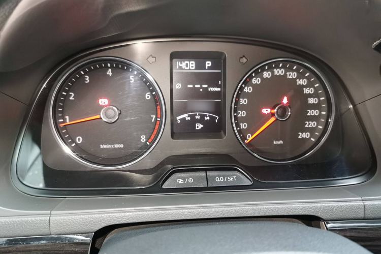 Used Volkswagen Gran Lavida 2013 1.6L Automatic Luxury Model
