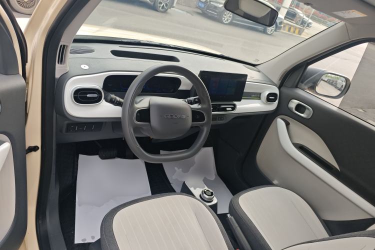 Used Geely Galaxy Panda 2025 210 km – Yuanqi Bear Center Console