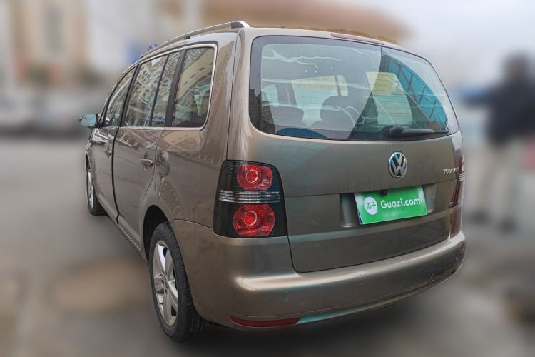 Used Volkswagen Touran 2015 1.4T Manual Fashion Edition 5-Seater
