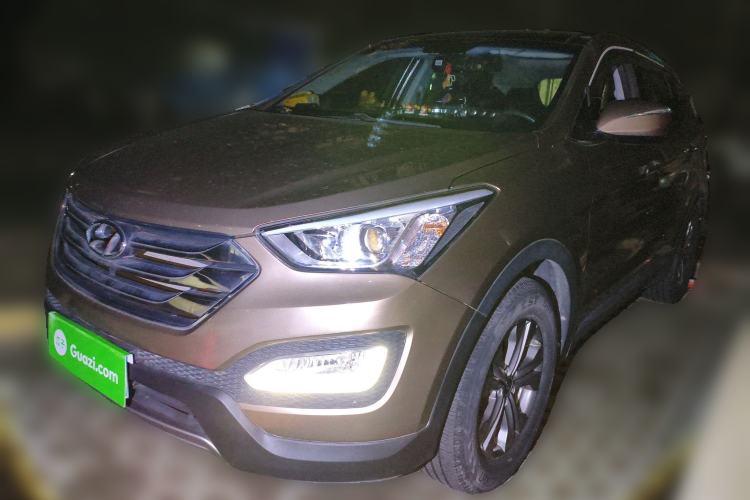 Used Hyundai Santa Fe 2013 2.4L Automatic Two-Wheel Drive Smart Version