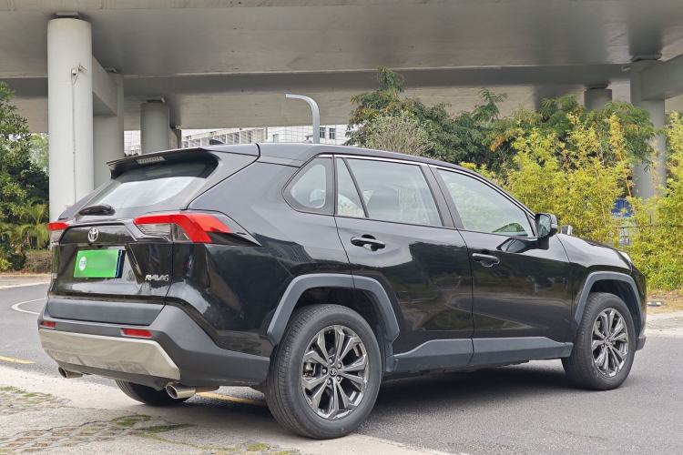 Used Toyota RAV4 2023 2.0L CVT Two-Wheel Drive Fashion Edition