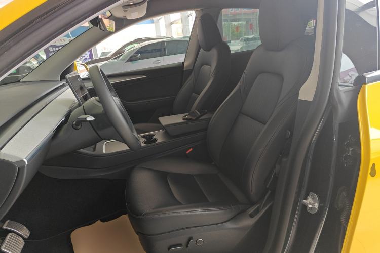 Used Tesla Model Y 2024 Rear-Wheel-Drive Version Left Front Seat