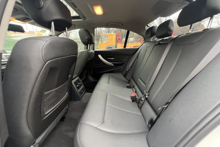 Used BMW 3 Series 2015 320i Fashion Model