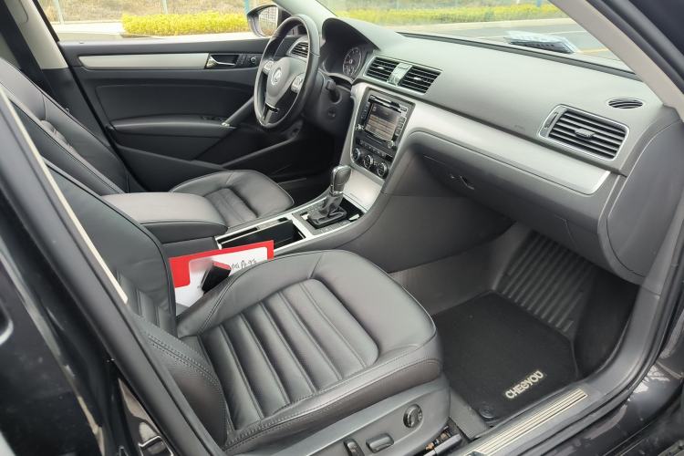 Used Volkswagen Passat 2014 1.8TSI DSG Prestige Edition Interior 4