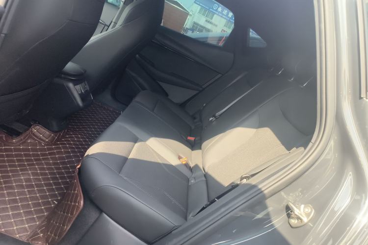 Used Volkswagen ID.UNYX 2024 Pro Long-Range Version Left Rear Seat