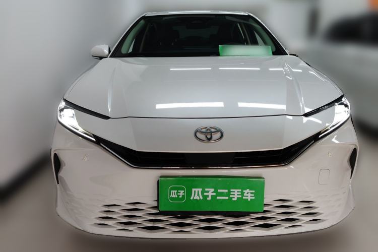 Used Toyota Camry 2024 Dual-Motor 2.0 HGVP Luxury Edition
