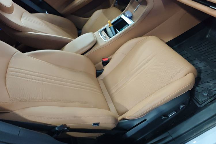 Used Geely Galaxy L7 2025 EM-i 115km Exploration+ Edition Right Front Seat