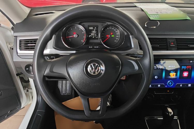 Used Volkswagen Bora 2016 1.6L Automatic Fashion Model Steering Wheel
