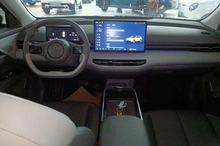 Used Bestune Yueyi 03 2025 565km Premium Edition Center Console