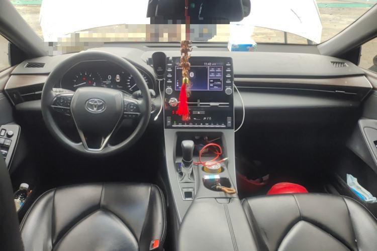 Used Toyota Avalon 2019 2.0L Ambition Edition China VI Center Console