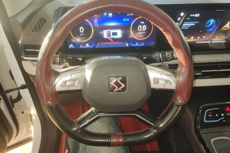 Used SOL QX 2021 300T DCT Deluxe Smart Connectivity Version